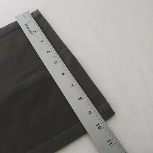 Isaac Mizrahi Live! women's size 10P gray pants - Picture 10 of 12